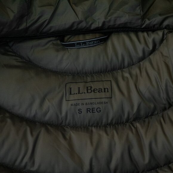 L.L. Bean Ultralight 850 Down Hooded Coat - Picture 9 of 9